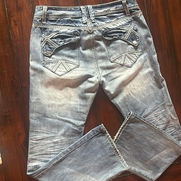 Distressed denim jeans - Picture 3 of 6